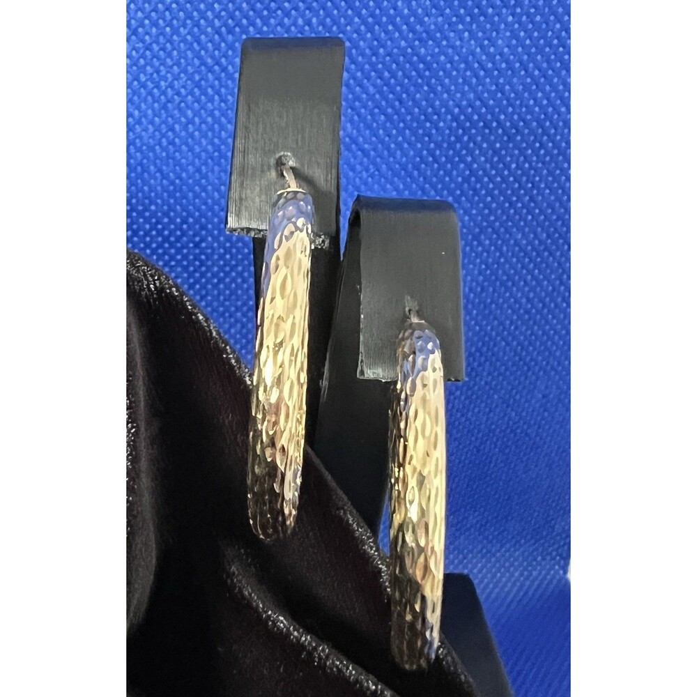 14kt Yellow Gold Textured Hollow Hoop Earrings 3.572 Grams 1.5” Diameter